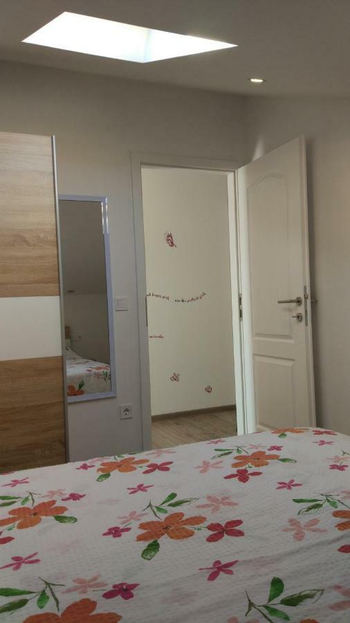 Apartments Angeline Ровиньско село Экстерьер фото